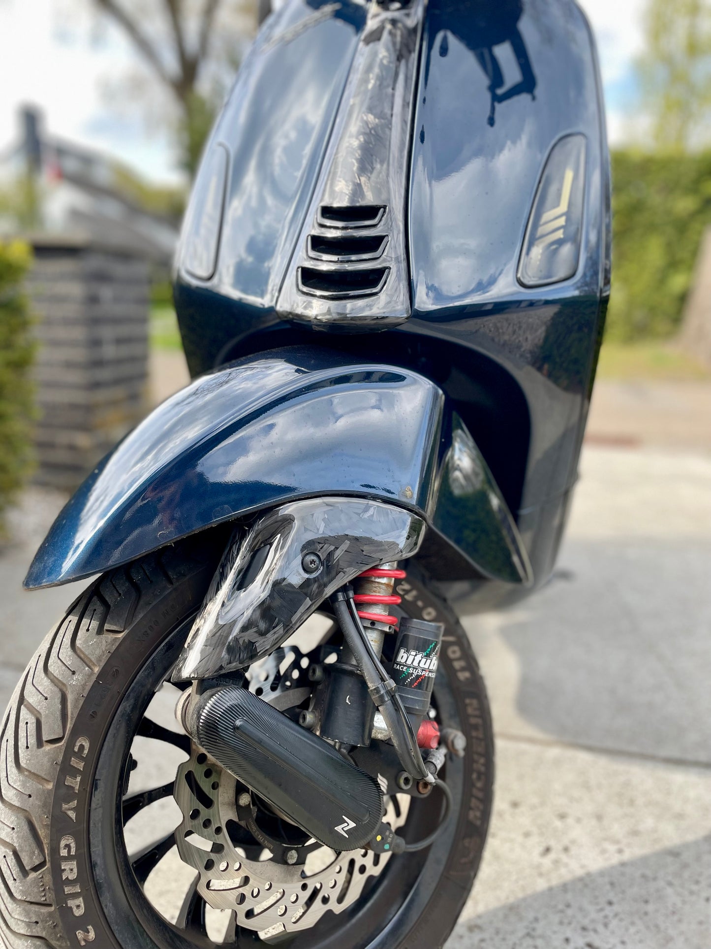 Forged carbon schokbreker kapje origineel Vespa Sprint/Primavera