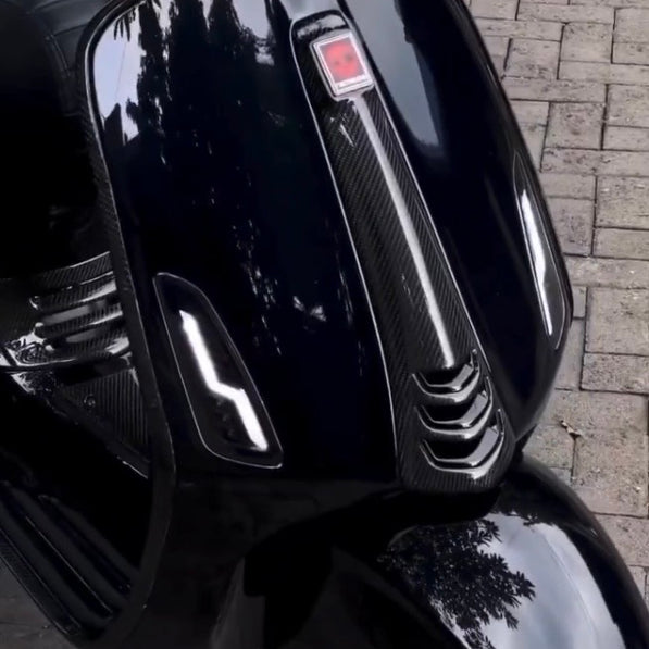 Vespa Sprint & Primavera Claxonneus Geweven Carbon