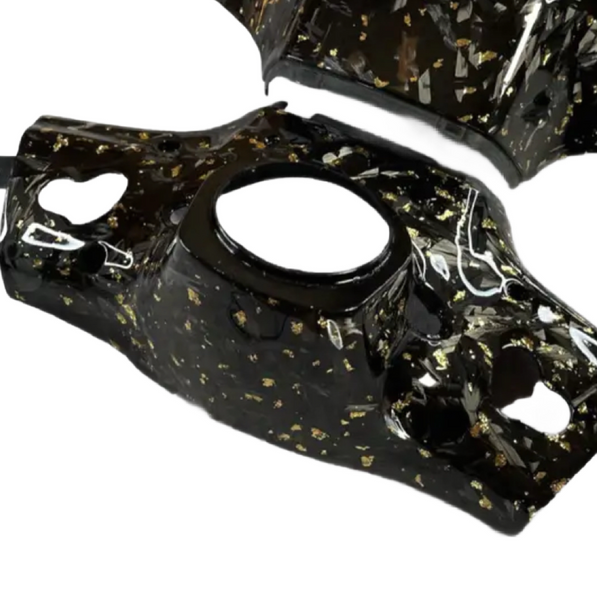 Vespa Sprint & Primavera Stuurkappen Custom Flakes Forged Carbon
