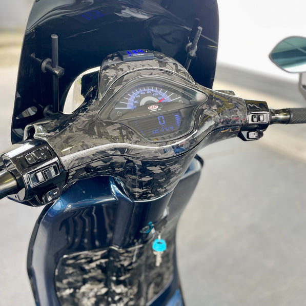 Vespa Sprint & Primavera Voltmeter Spoiler Geweven Carbon