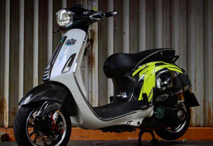 Vespa Sprint & Primavera Cockpit Spoiler Geweven Carbon