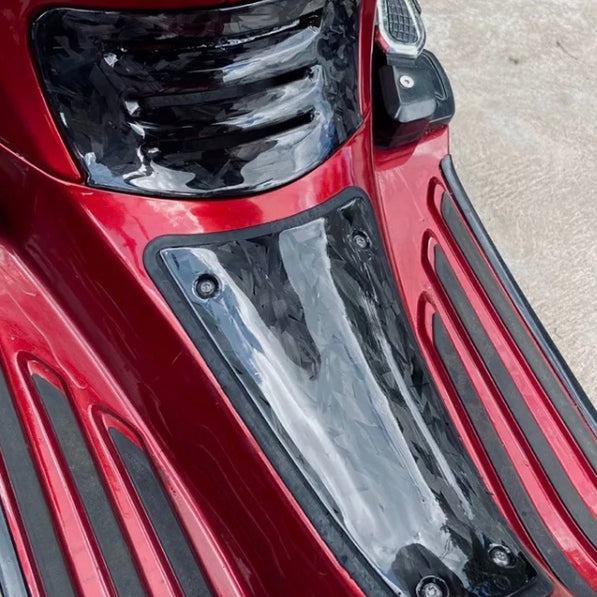 Vespa Sprint & Primavera Bougie Kapje Forged Carbon