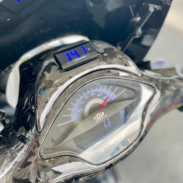 Vespa Sprint & Primavera Voltmeter Spoiler Forged Carbon