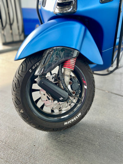 Forged carbon schokbreker kapje origineel Vespa Sprint/Primavera