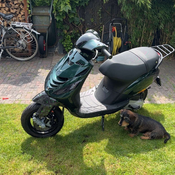 Piaggio Zip SP Voorspatbord Setje Custom Flakes Forged Carbon