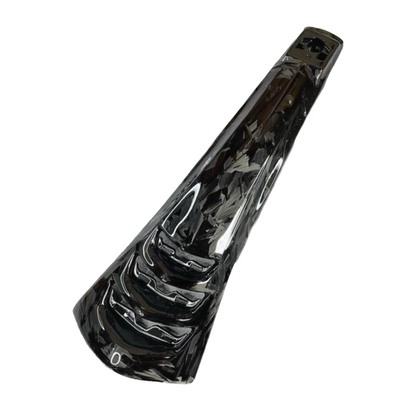 VZ Carbon forged carbon claxonneus voor Vespa Sprint en Primavera – vooraanzicht van het carbon onderdeel